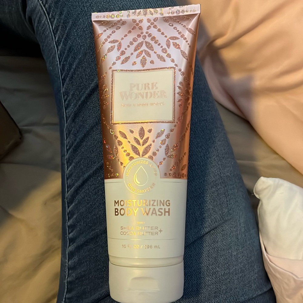 B&BW Moisturizing Body Wash